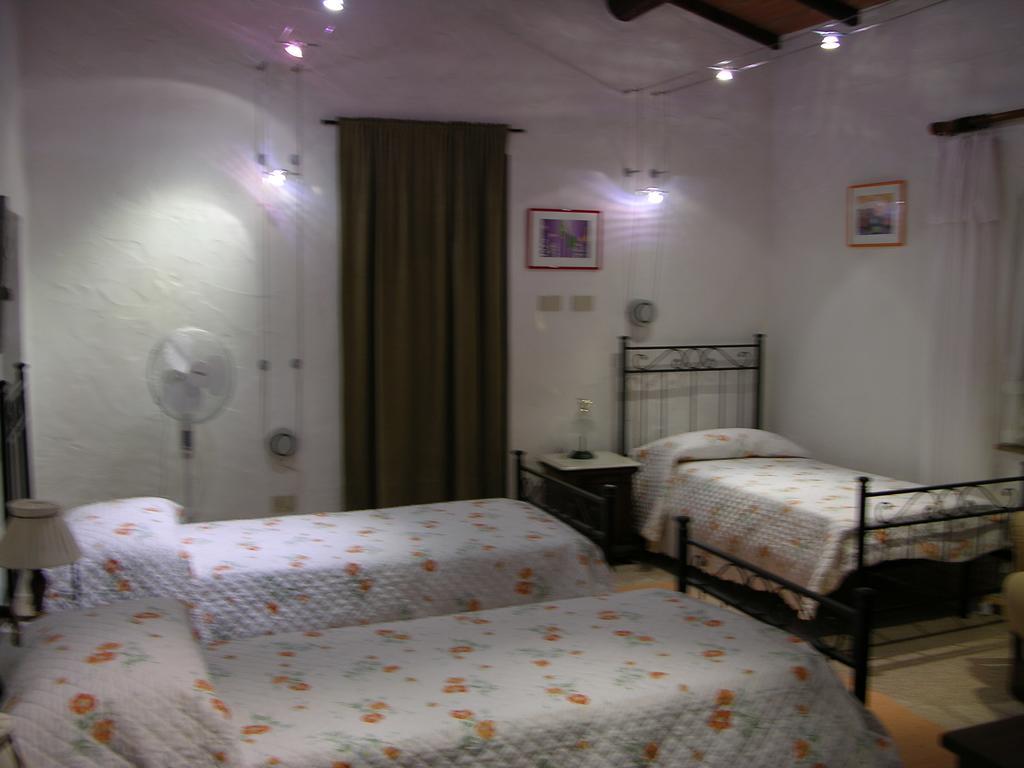 Casa Terra Rossa Apartman Fauglia Szoba fotó
