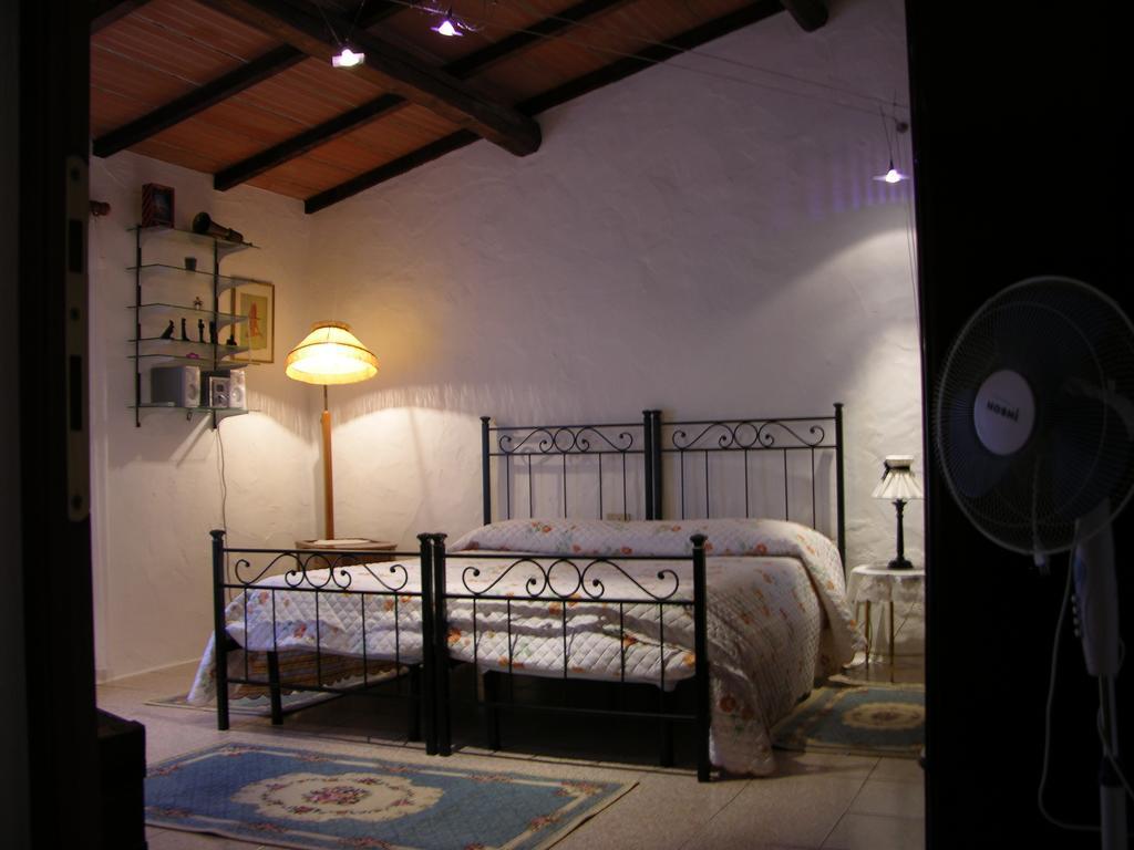 Casa Terra Rossa Apartman Fauglia Szoba fotó