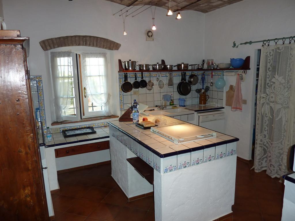 Casa Terra Rossa Apartman Fauglia Szoba fotó