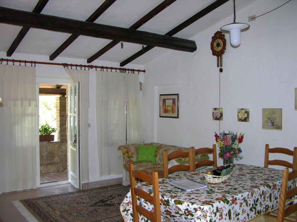 Casa Terra Rossa Apartman Fauglia Szoba fotó